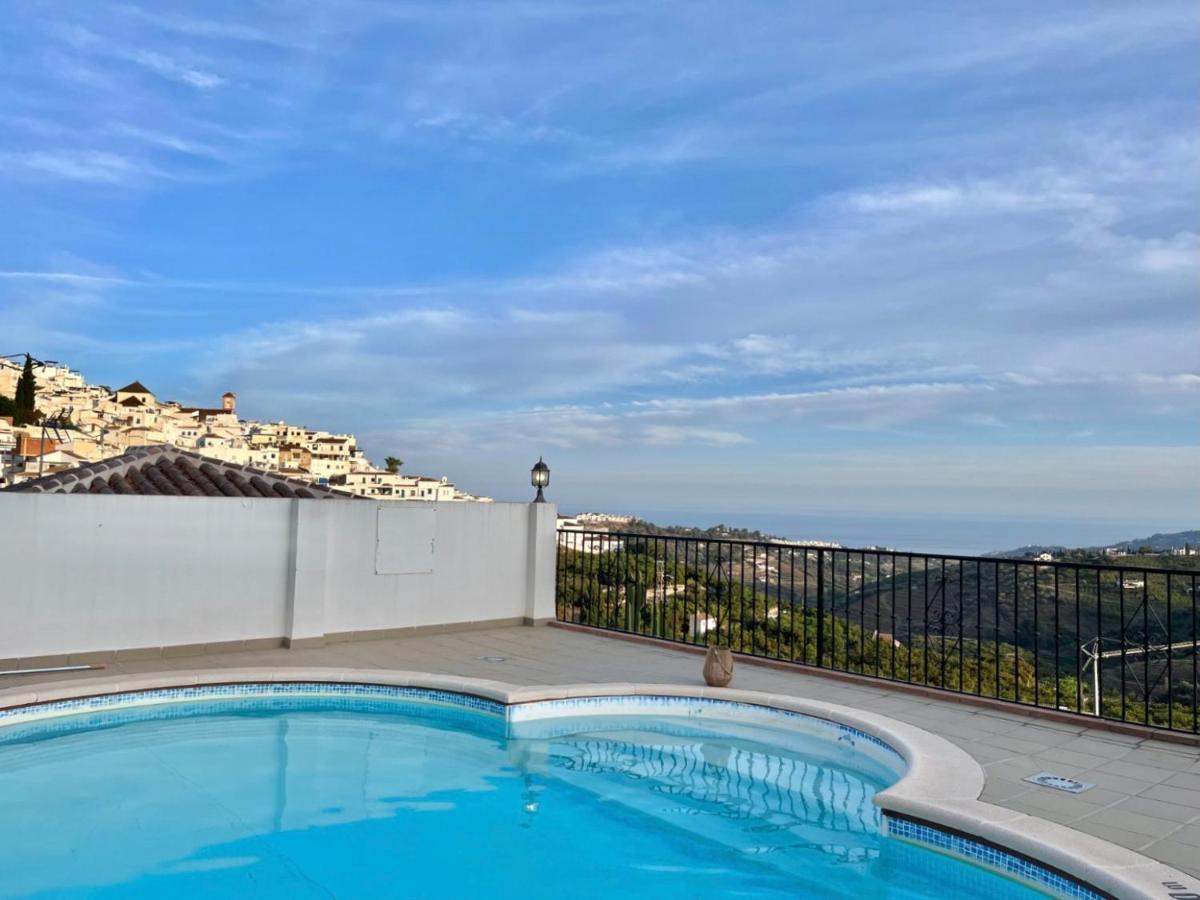 Casa La Aguanosa Con Piscina Y Vistas Al Mar Apartment Frigiliana Exterior photo